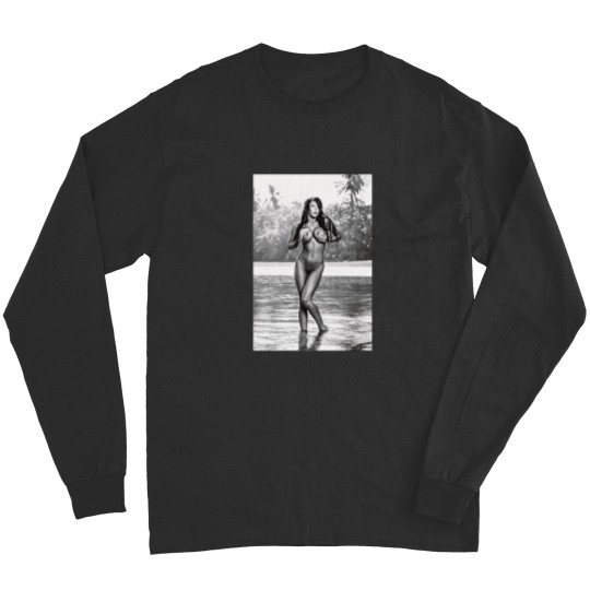 Discover Sexy Madison Ivy In Black And White Long Sleeves