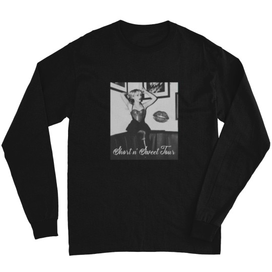 Discover Sabrina Carpenter - Short n Sweet Tour Vintage Kisses Active T-Shirt Long Sleeves