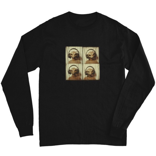 Discover Vintage-Alien-Listing-To-Music T-Shirt Long Sleeves