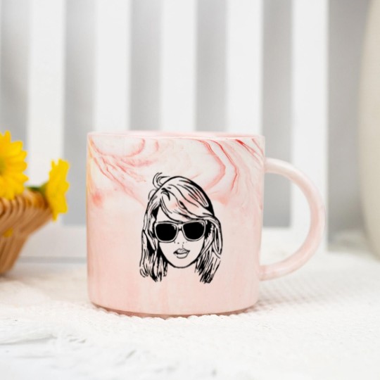 Discover Tay Swift portrait Marble Mugs
