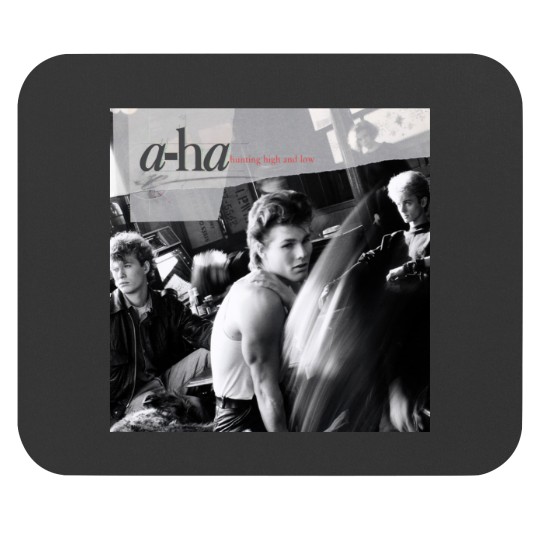 Discover Auf und ab jagen  Auf und ab jagen Mouse Pads