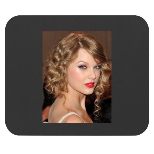 Discover wings Mouse Pads