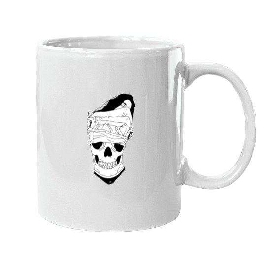 Discover LARGE TRIPLE SKULL GIRL Mugs