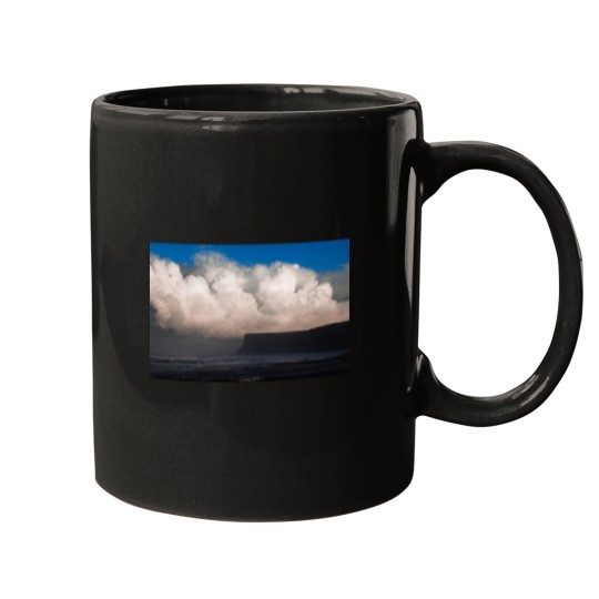Discover Weather coming in at Saltburn beach Long Mugs