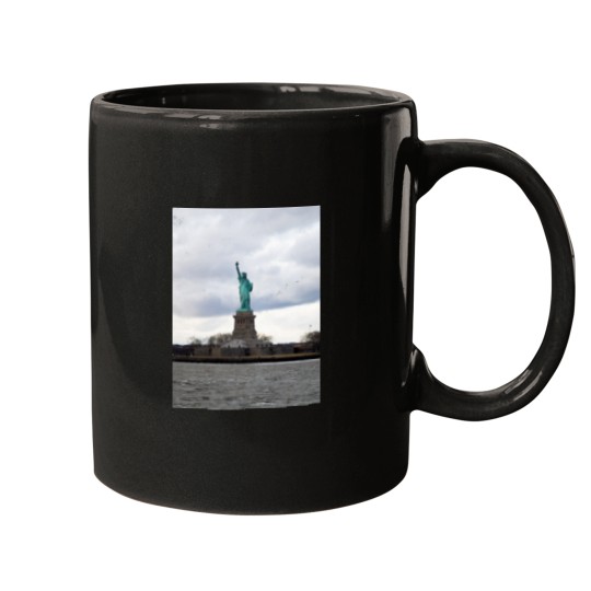 Discover Statue of Liberty(1) Mugs