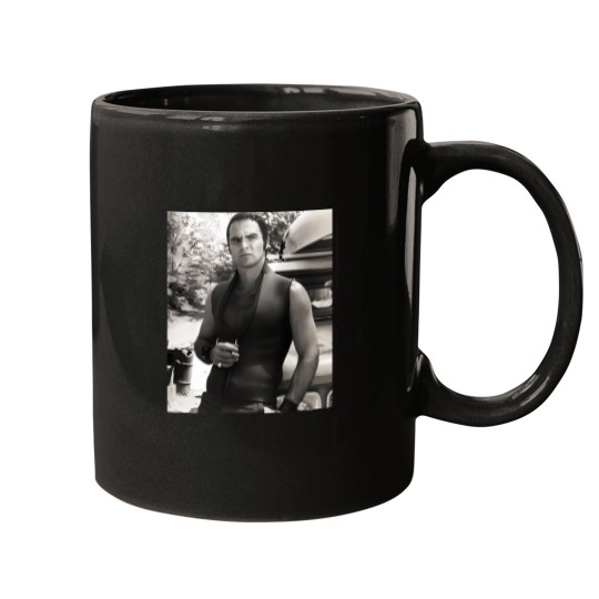Discover Burt Reynolds   1936 T-Shirt Mugs