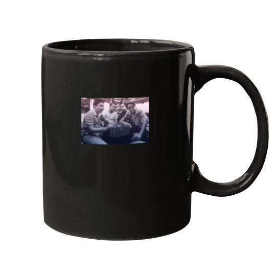 Discover Clubhouse Mugs
