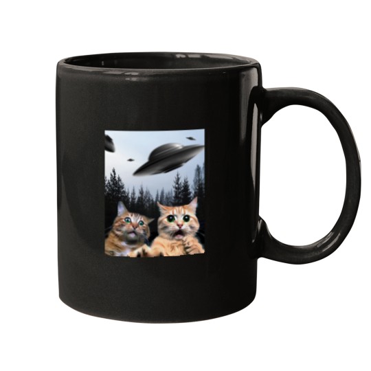 Discover Funny Cat Selfie with UFOs Mugs