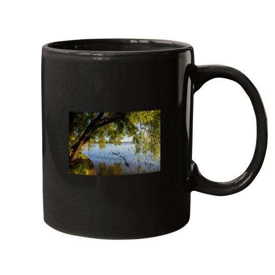 Discover Lake Mulwala, Yarrawonga, Victoria Mulwala, NSW, Australia (5) Mugs