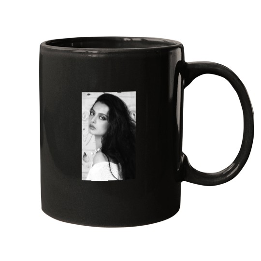 Discover Black and white beauty Mugs