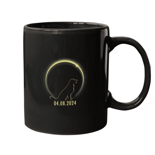 Discover Total Solar Eclipse Golden Retriever Lover April Mugs
