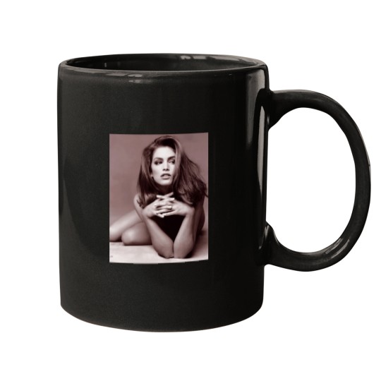 Discover Cindy Crawford  Black and White Classic T-Shirt Mugs