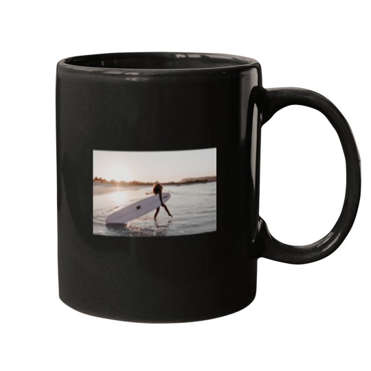 Discover Tiny Dancer Mugs