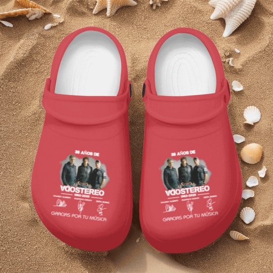 Discover 38 Anos De Soda Stereo 19822020 Gracias Por Tu Música, Designer Camiseta clásica Nurse Clogs