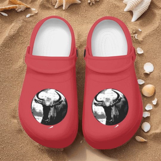 Discover Wildebeest GNU Wildlife Animal Safari Antelope Nurse Clogs