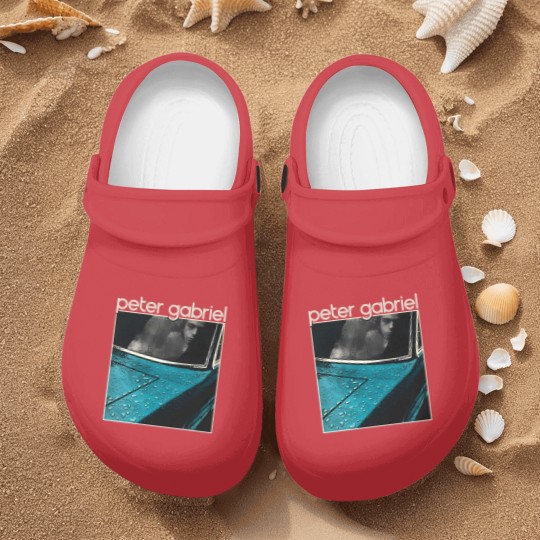 Discover PETER GABRIEL Essential Nurse Clogs