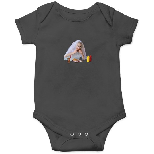 Discover Phoebe Bridgers Eating Onesies
