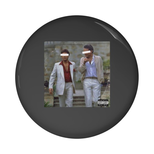 Discover Benny - The Plugs I Met Pin Buttons