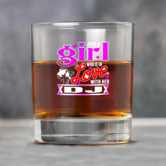 Discover A Girl Love With Her DJ Rock Glasses