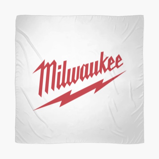 Discover MilwaukE Scarves