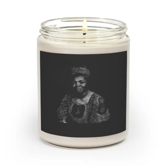 Discover Maya Angelou Portrait with all her book titles - 01 Scented Candles