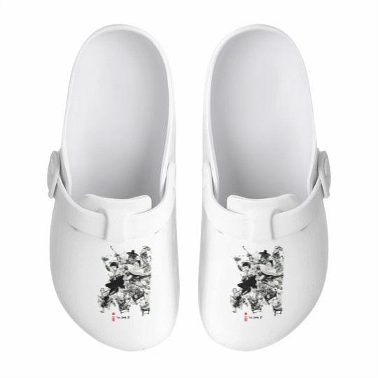 Discover KIM JUNG GI | Essential Slip On Clogs