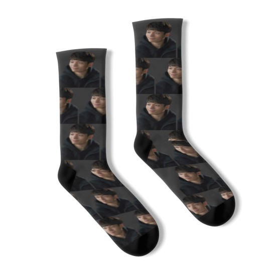 Discover Wi ha-joon Socks