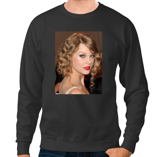 Discover wings Sweatshirts