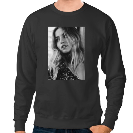 Discover ana de armas  (2) Sweatshirts