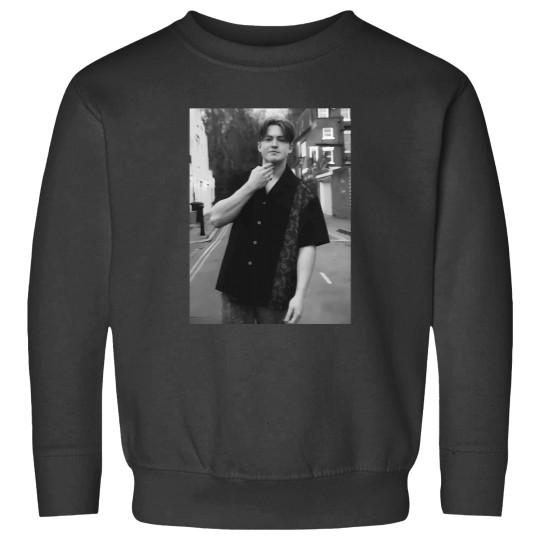 Discover kit connor Essential Sweatshirts