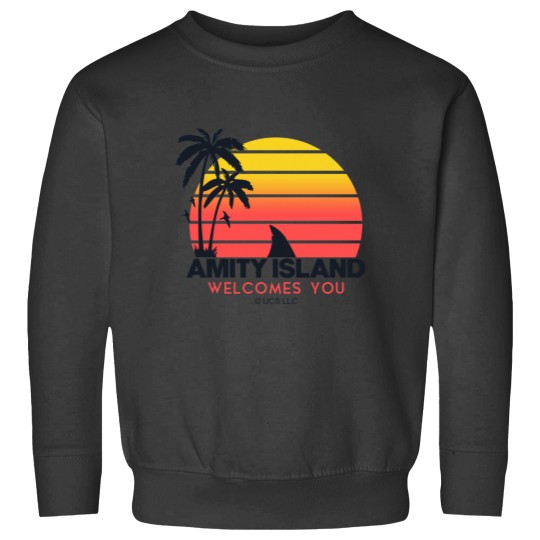 Discover Jaws moviee Amity Island welcomes you. Birthday party gifts. Officially licensed merch. Sweatshirts