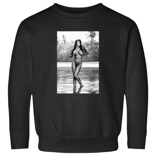 Discover Sexy Madison Ivy In Black And White Sweatshirts