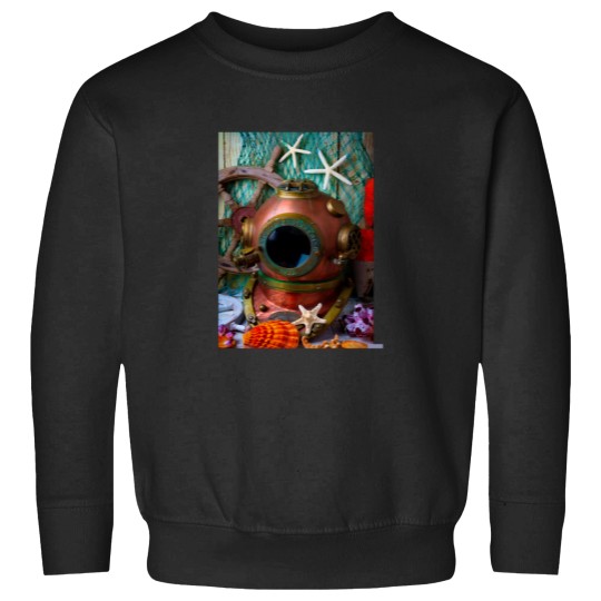 Discover Old Vintagess Divingss Helmet Sweatshirts