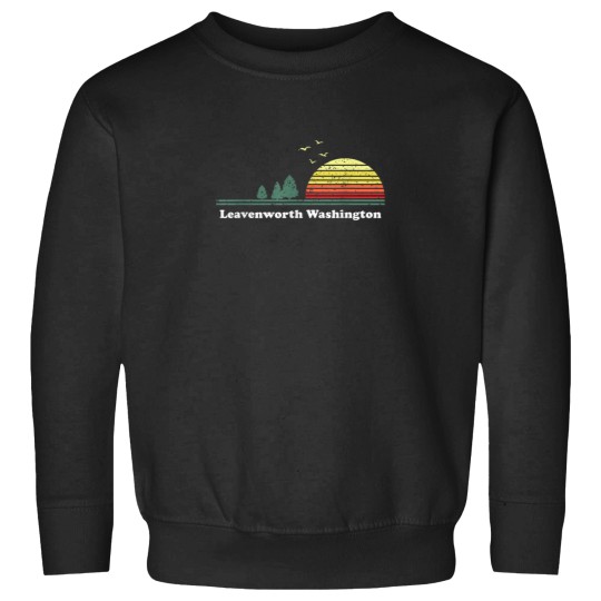 Discover Vintage Leavenworth Washington Sunset Souvenir P Sweatshirts