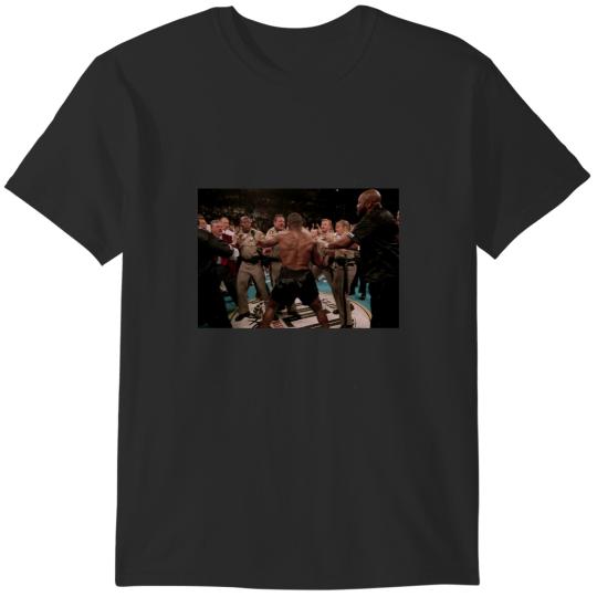 Discover Las Vegas Police Face Mike Tyson After Holyfield Ear Biting 1996 T-Shirts