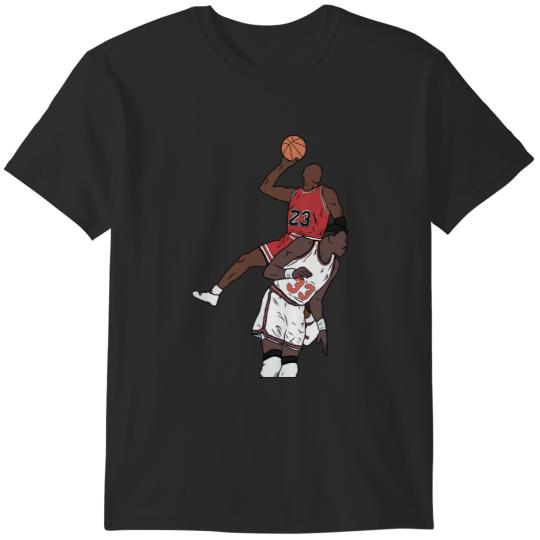Discover Michael Jordans Dunk Over Patrick Ewing T-Shirts