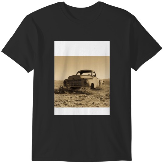 Discover Antique Studebaker Truck in the Desert Graphic T-Shirts
