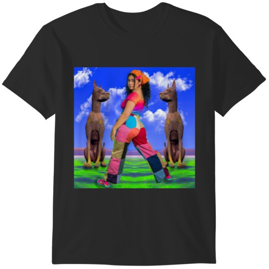 Discover Remi Wolf Photo T-Shirts