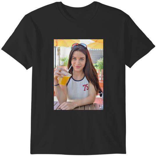 Discover lana rhoade s T-Shirts
