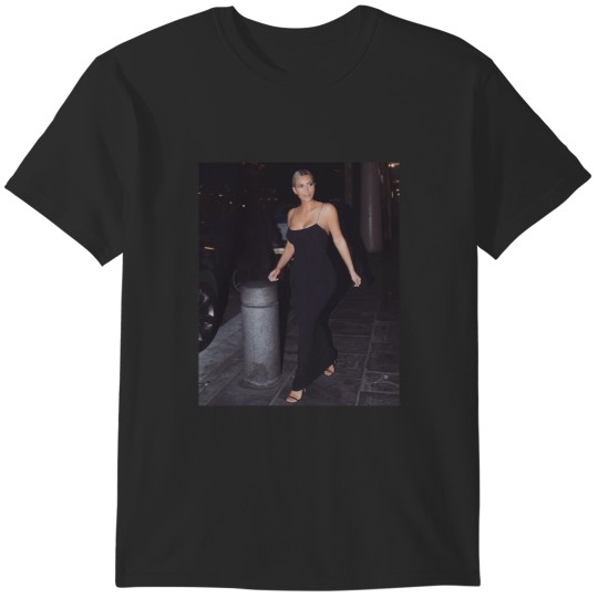 Discover kim kardashian west instagram (1) T-Shirts