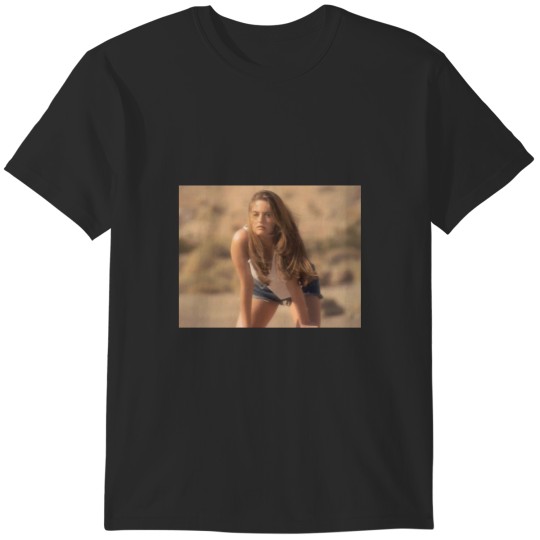 Discover Alicia Silverstone T-Shirts
