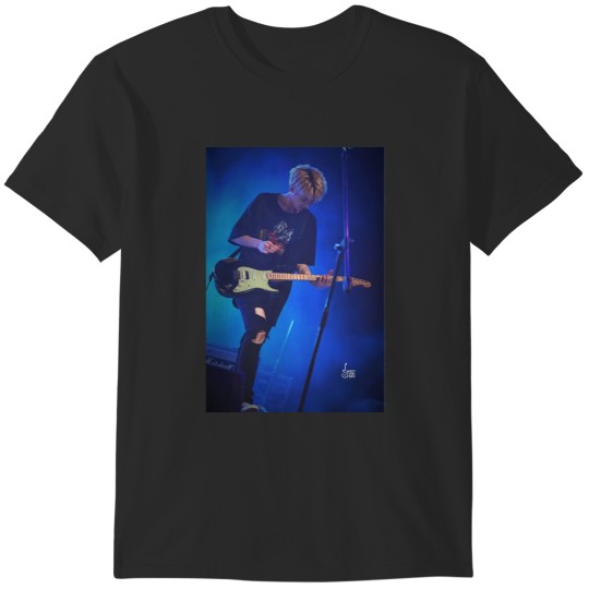 Discover Woosung Perform T-Shirts