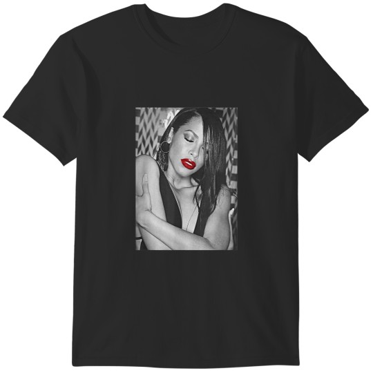 Discover Aaliyah BW Vintage Red Lipstick RB Hip Hop Music T-Shirts