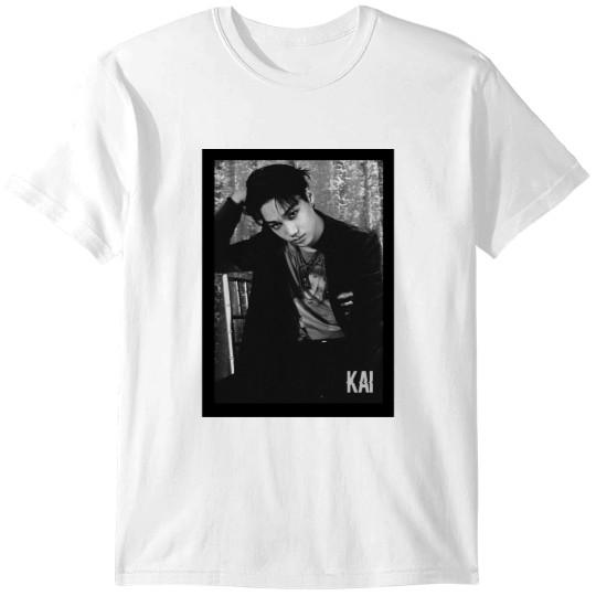 Discover KAI EXO T-shirt classique -  KAI EXO T-shirt classique T-Shirts