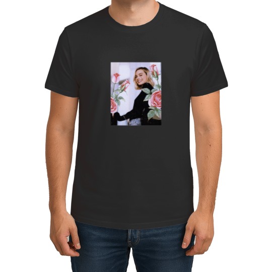 Discover Margot Robbie(1)Margot Robbie(1) T-Shirts