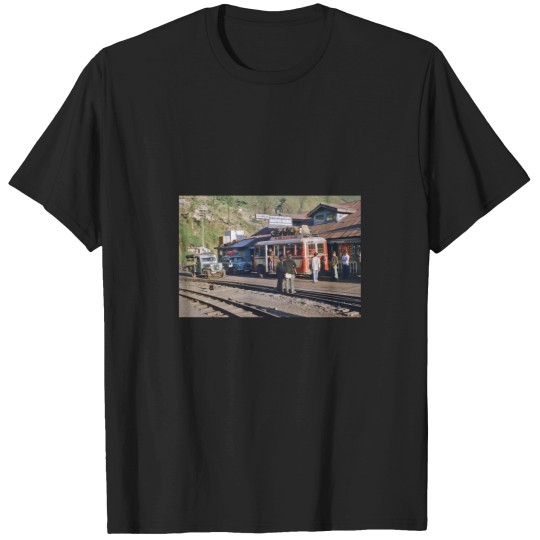 Discover 1960s View of Kurseong, Darjeeling, Hotel Amarjeet, Automobiles, India Long T-Shirts