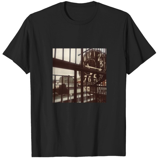 Discover Vintage Clock T-Shirts
