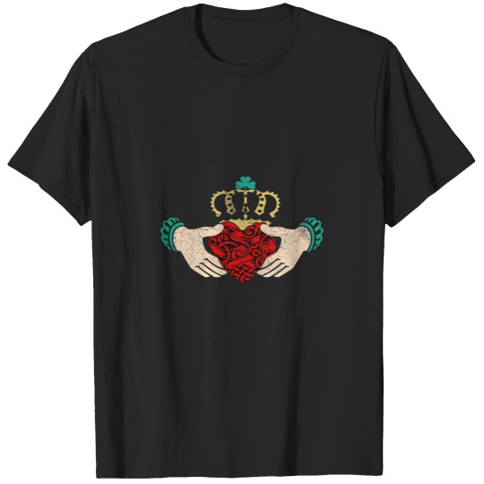 Discover Irish Claddagh Ring loves Loyalty Friendship Celtic patterns distresseds T-Shirts