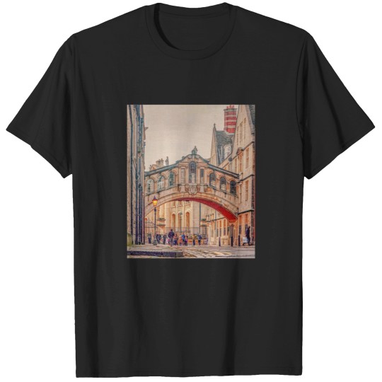 Discover Oxford University United Kingdom T-Shirts