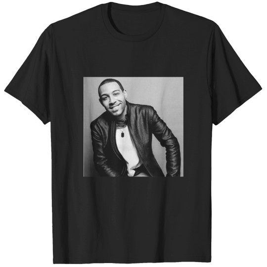 Discover Dawin Black and White T-Shirts